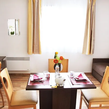 Séjours&affaires Le Clos Beaumois Apartahotel