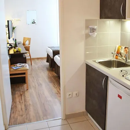 Sejours & Affaires Le Clos Beaumois Lejlighedshotel 2*