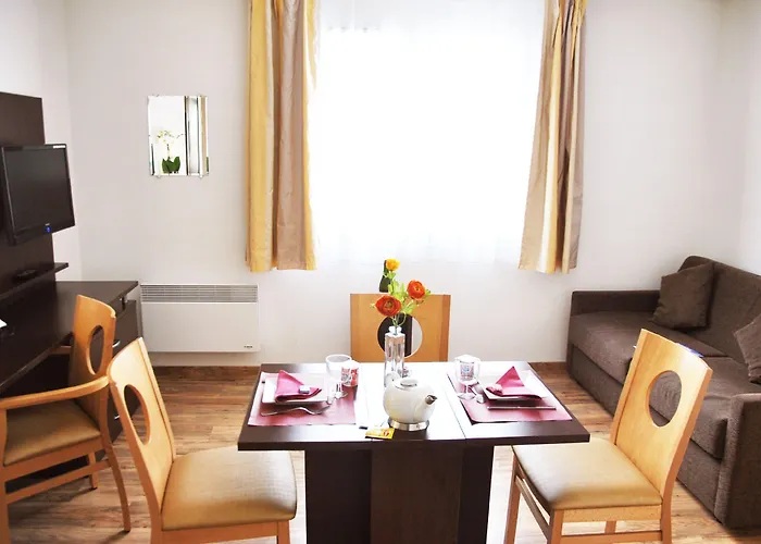 Sejours & Affaires Le Clos Beaumois Апарт-готель